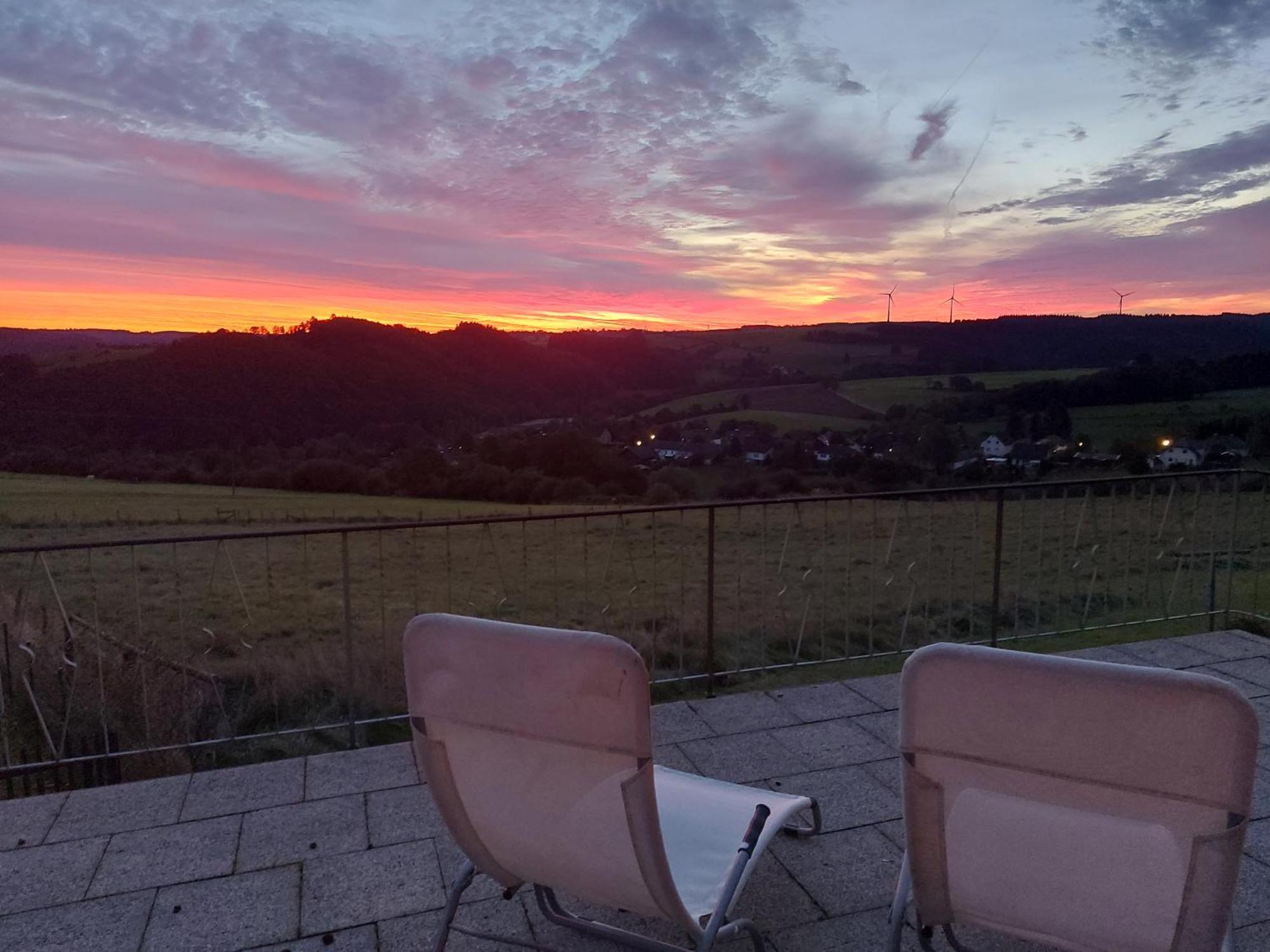 Ferienhaus Hescheld With Private Jacuzzi Hellenthal Luaran gambar
