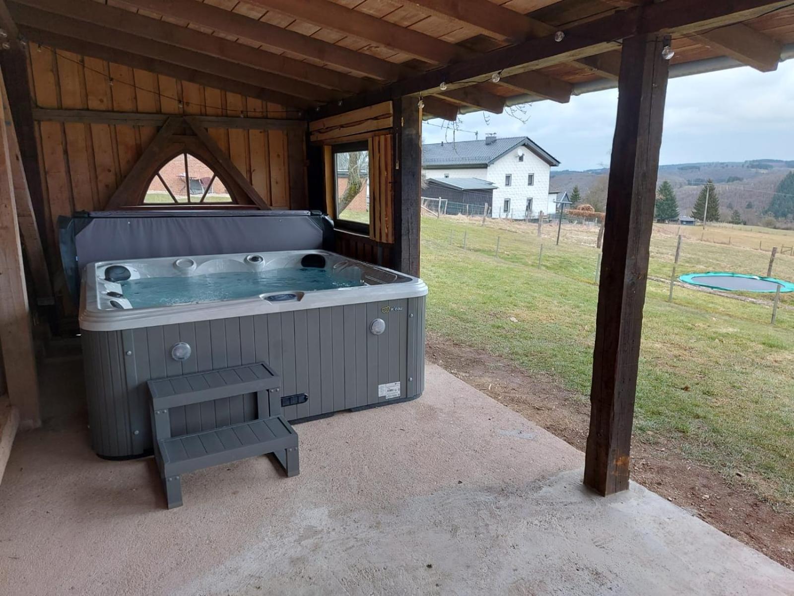 Ferienhaus Hescheld With Private Jacuzzi Hellenthal Luaran gambar