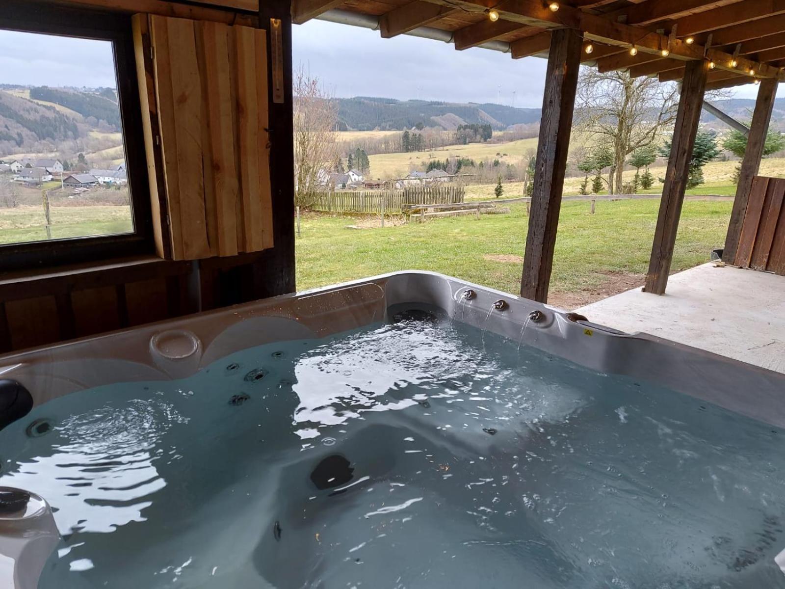 Ferienhaus Hescheld With Private Jacuzzi Hellenthal Luaran gambar