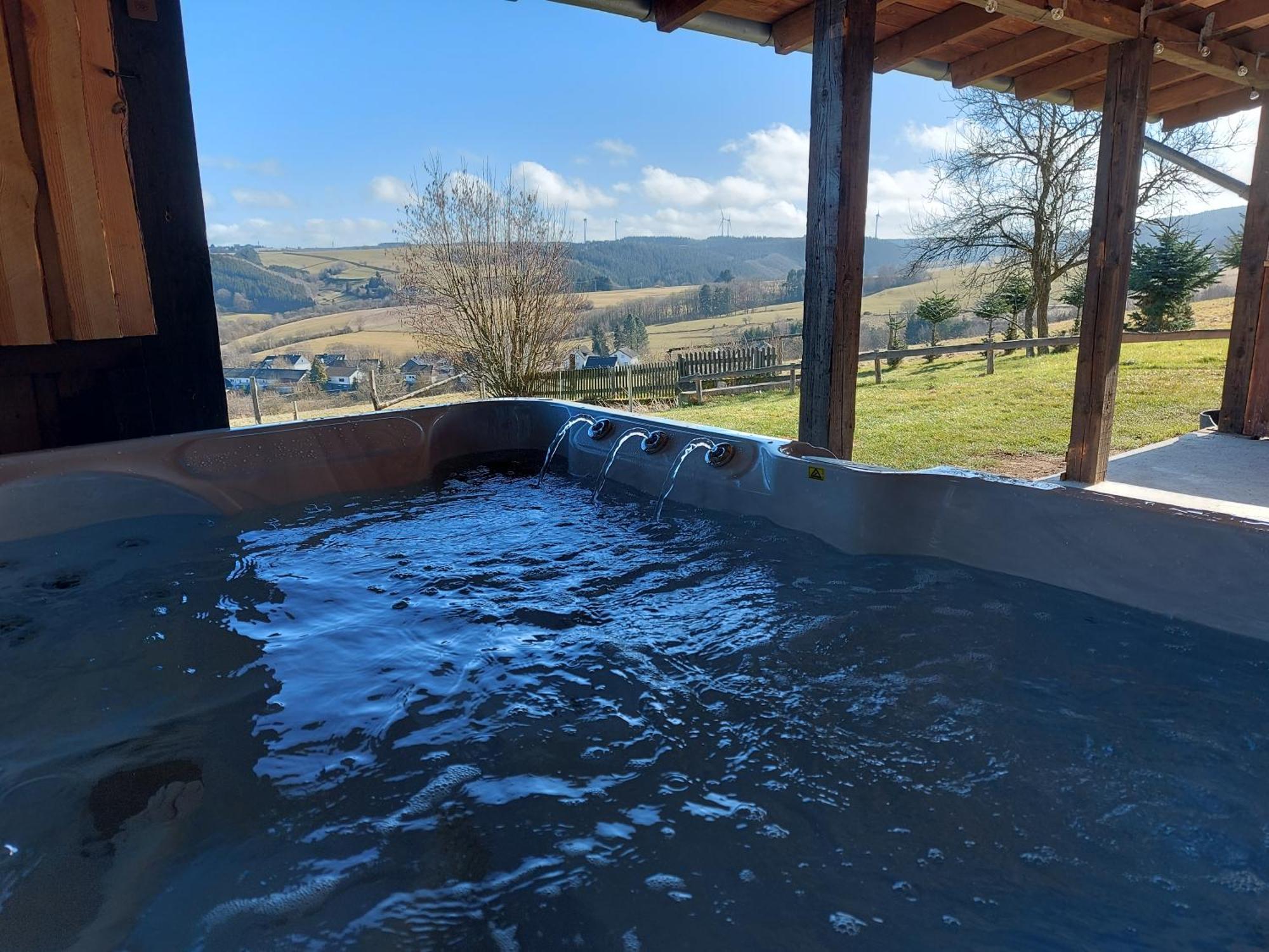 Ferienhaus Hescheld With Private Jacuzzi Hellenthal Luaran gambar